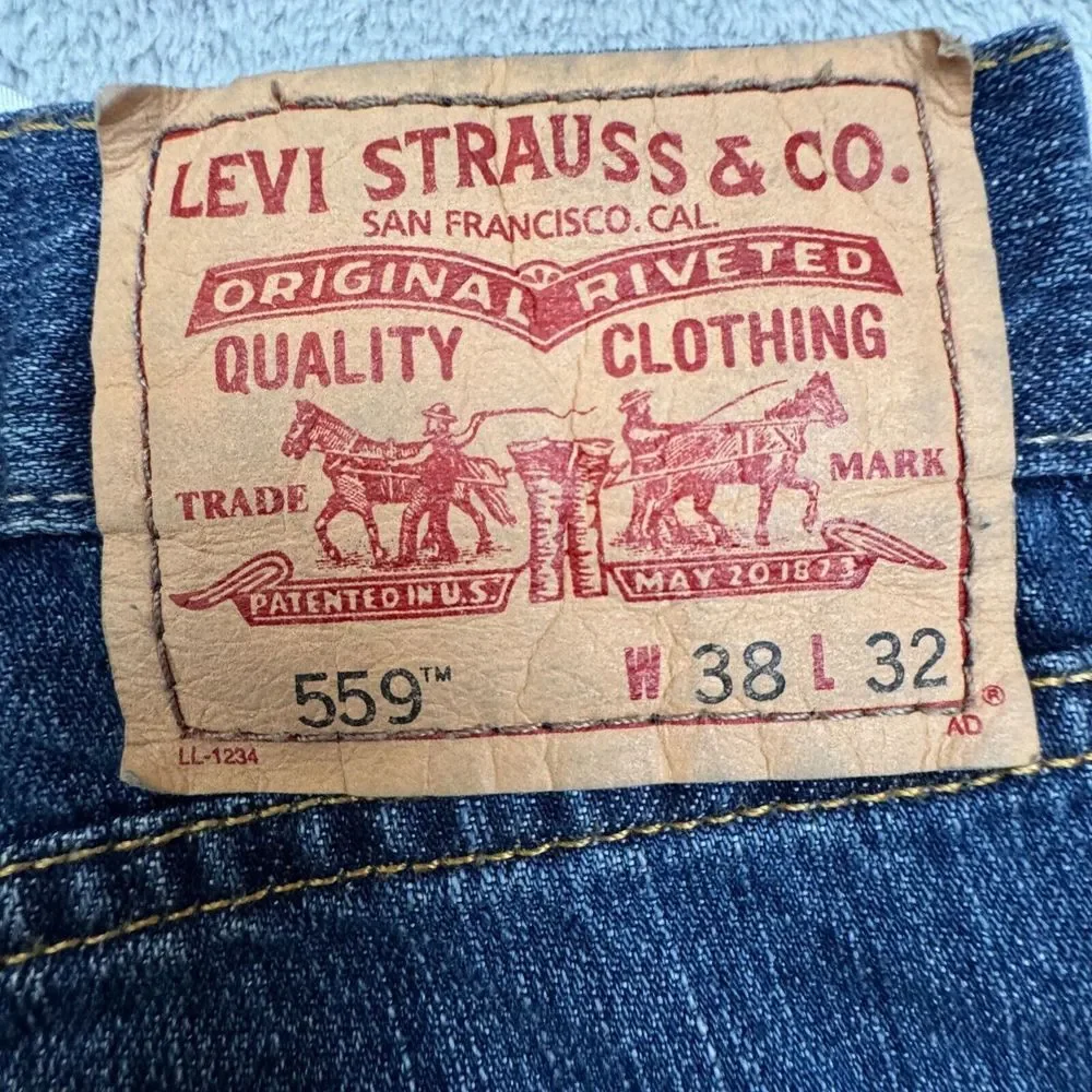 Levis 559 Men's Jeans Actual‎ Size 40 x 32 Relaxed Straight